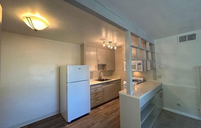 1 bed, 1 bath, $1,575, Unit 07