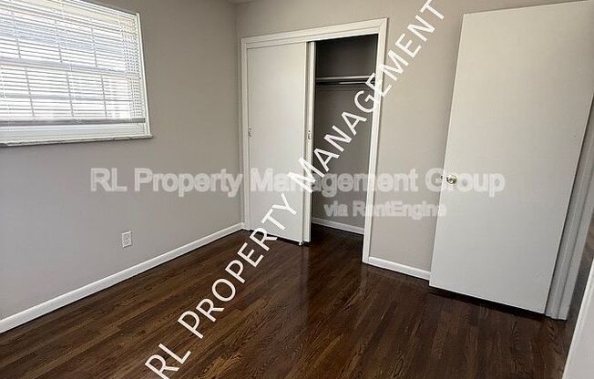 284 BROADMEADOWS BLVD
