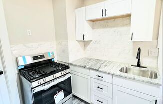 2 beds, 1 bath, $1,500, Unit 1/2