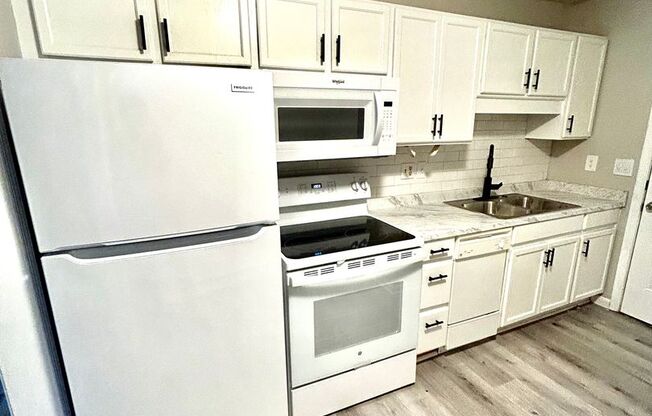 1 bed, 1 bath, 650 sqft, $840, Unit 7570-C