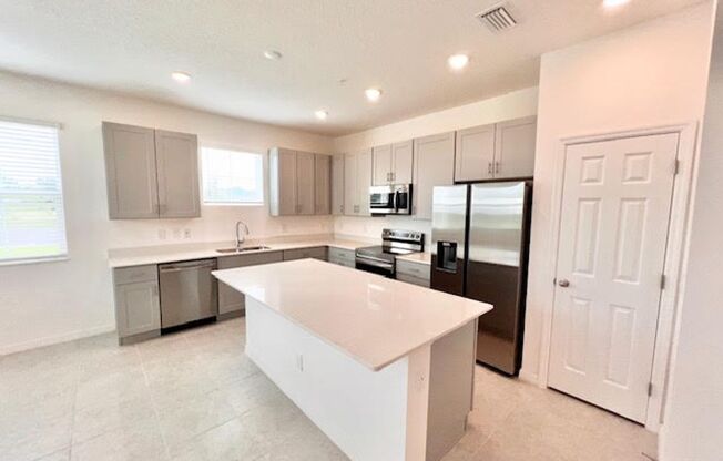 Apopka - 3 Bedrooms, 2.5 Bathrooms – $2,545.00