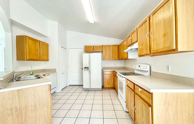 Tuscany Point. 3 bedrooms, 2 bathrooms. for rent