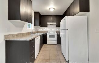 Spacious Retreat in NE Portland - 3 Bedrooms & a Fenced Yard!