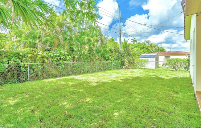 2760 SW 19th Ter
