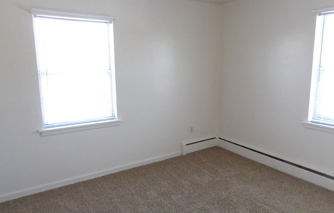 2 beds, 1 bath, 695 sqft, $725, Unit 1300-1503