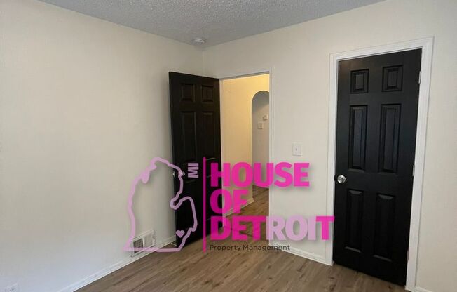 2 beds, 1 bath, $1,325