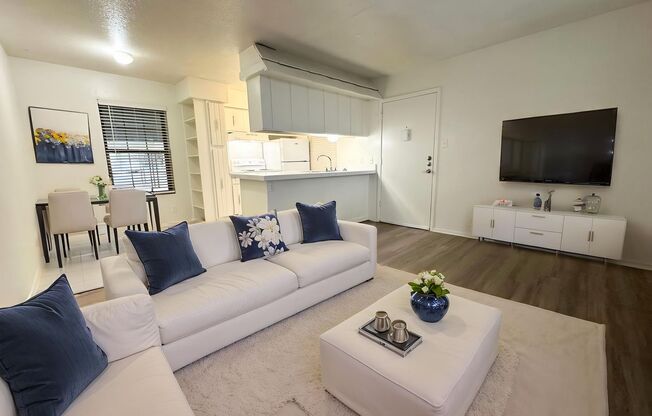 1 bed, 1 bath, 650 sqft, $1,289, Unit SUX-109