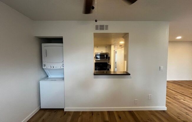 2 beds, 2 baths, 950 sqft, $2,175, Unit 18