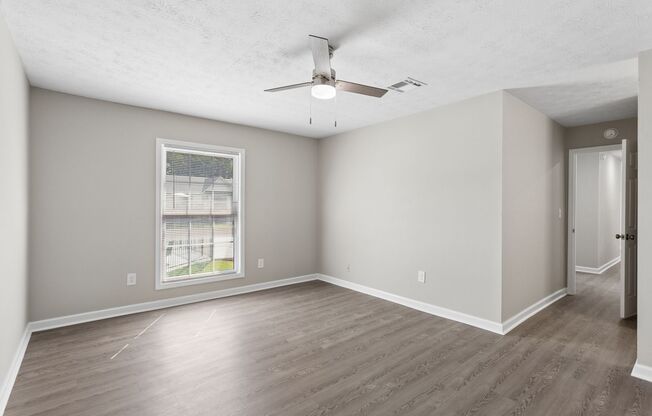 3 beds, 2 baths, 1,300 sqft, $1,900, Unit 121