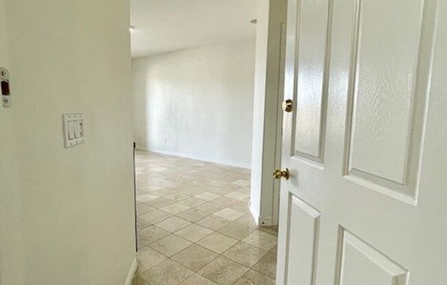 2 beds, 2 baths, $2,500