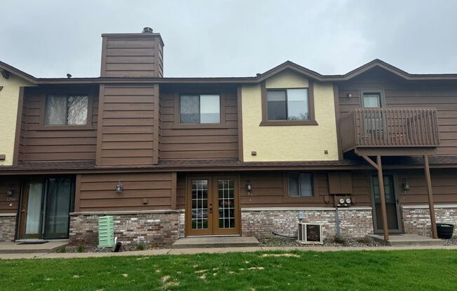 Fantastic Coon Rapids Townhouse!
