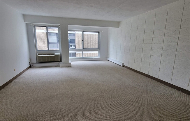 2 beds, 1 bath, 700 sqft, $2,900, Unit 4F