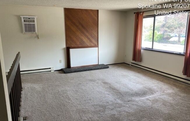 2 beds, 1 bath, $1,300