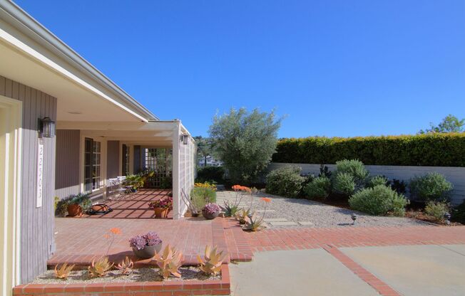 Architect’s Dream with Panoramic Valley Views in Private Calabasas Cul-de-Sac