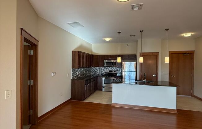 2 beds, 2 baths, $1,425, Unit 103