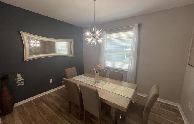 4 beds, 2 baths, 1,930 sqft, $2,500