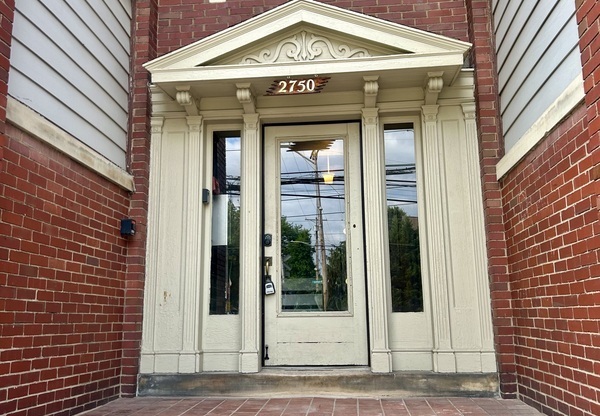 2750 BROADWAY AVE