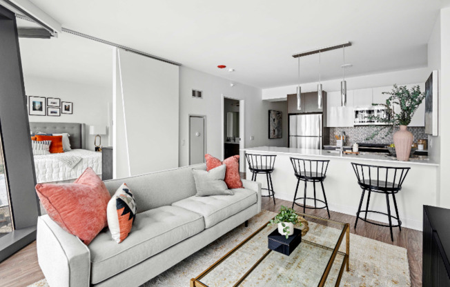 1304 S MICHIGAN AVE