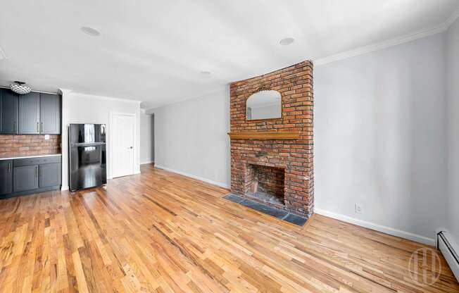 1 bed, 1 bath, $4,300, Unit 3E