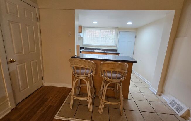 LOVELY 2 BEDROOM BREWERY TOWN HOUSE AVAILABLE NOW