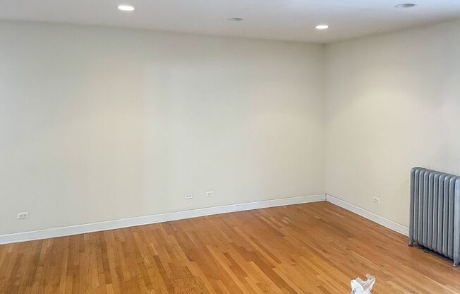 3 beds, 2.5 baths, 1,140 sqft, $3,650, Unit 3918-2