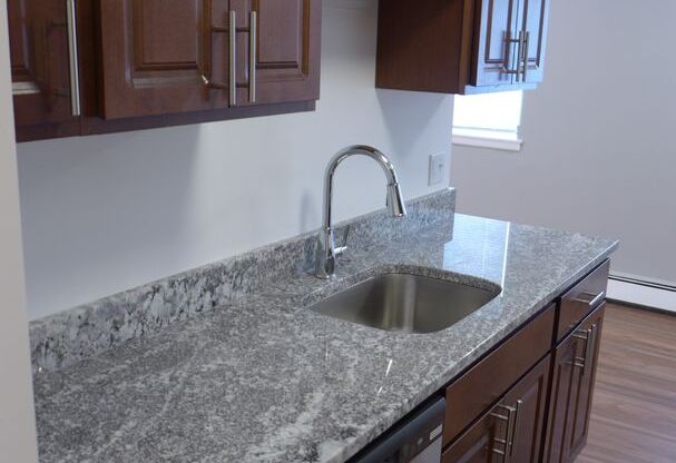 1 bed, 1 bath, 650 sqft, $1,650, Unit 2B