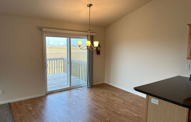 3 beds, 3 baths, 1,700 sqft, $1,695, Unit 1280_F