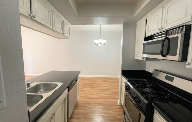 2 beds, 1.5 baths, 950 sqft, $2,495, Unit 1