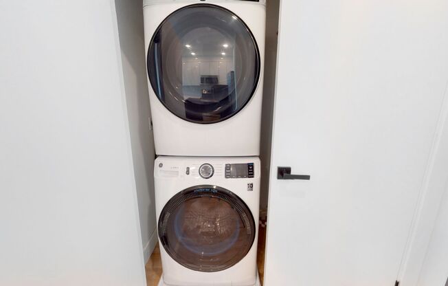 2 beds, 2 baths, 1,060 sqft, $3,295, Unit 322