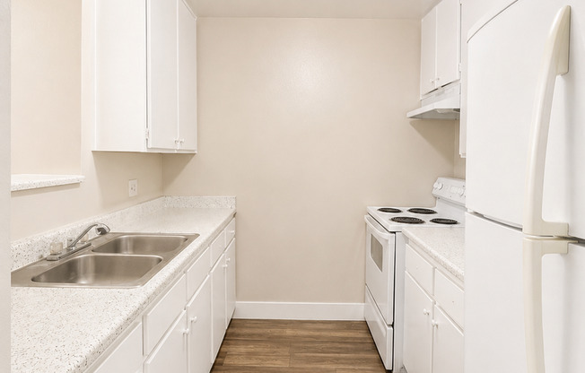 1 bed, 1 bath, 714 sqft, $1,795, Unit 033