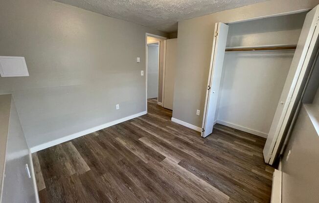 2 beds, 1 bath, 780 sqft, $1,195, Unit 43