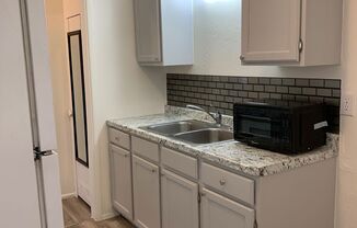 1 bed, 1 bath, 780 sqft, $995, Unit 348