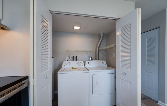 2 beds, 1 bath, 850 sqft, $1,295, Unit Unit 88