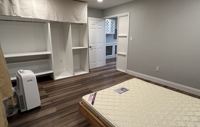 2 beds, 1 bath, 765 sqft, $2,500, Unit 103