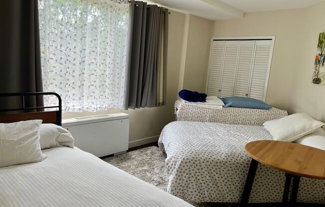 1 bed, 1 bath, $2,400, Unit # 318