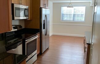 2 beds, 1.5 baths, 881 sqft, $2,200, Unit 5321 #3