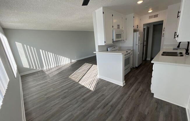 1 bed, 1 bath, 600 sqft, $1,698, Unit 307