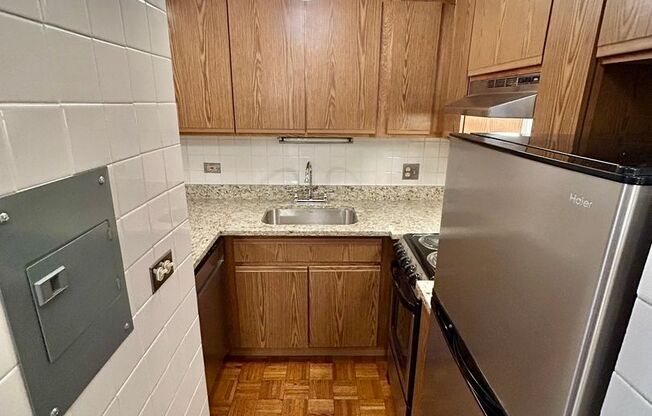 Studio, 1 bath, 450 sqft, $1,645, Unit 531-306