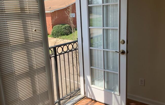 2 beds, 2 baths, 1,000 sqft, $1,625, Unit 207