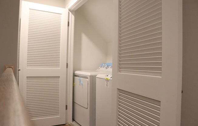 2 beds, 1.5 baths, $2,695, Unit 2-1