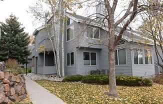 2 bedroom Condo nearby Cherry Creek