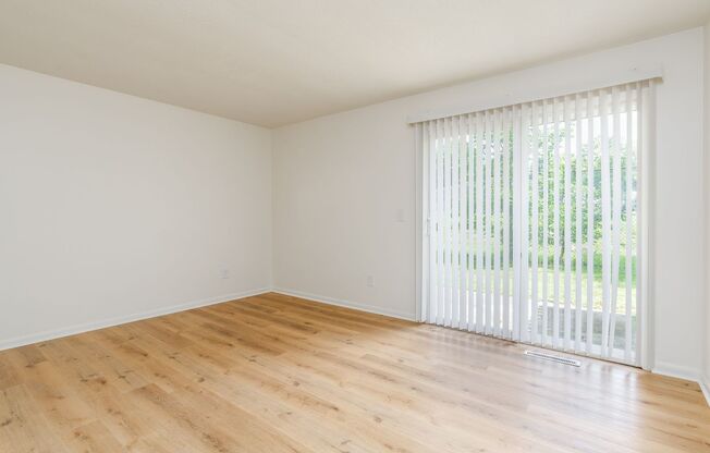 2 beds, 1.5 baths, 950 sqft, $1,400, Unit H