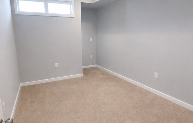 2 beds, 1 bath, 802 sqft, $1,627, Unit Unit 14