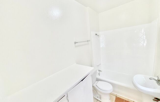 Studio, 1 bath, $1,250, Unit Unit 3