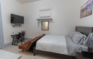 Studio, 1 bath, $1,195, Unit 28