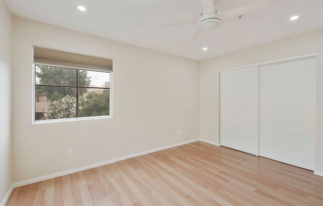 2 beds, 2 baths, $2,000, Unit Unit 2093