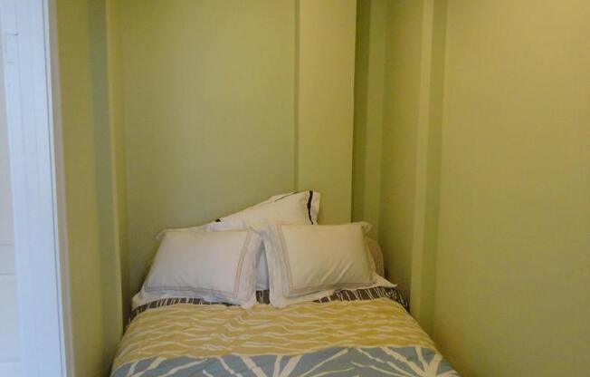 Studio, 1 bath, 450 sqft, $1,500, Unit 207