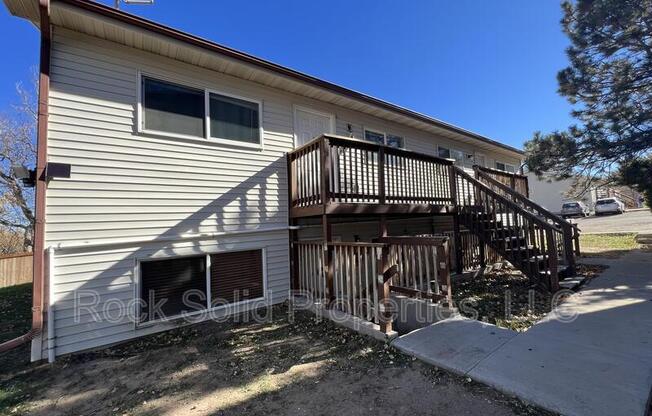714 RANGE BLVD 4