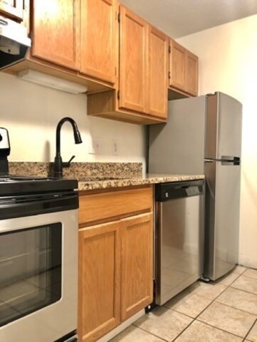 10 ALBEMARLE CT