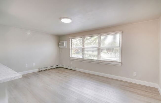 2 beds, 1 bath, 768 sqft, $1,099, Unit 2331-08